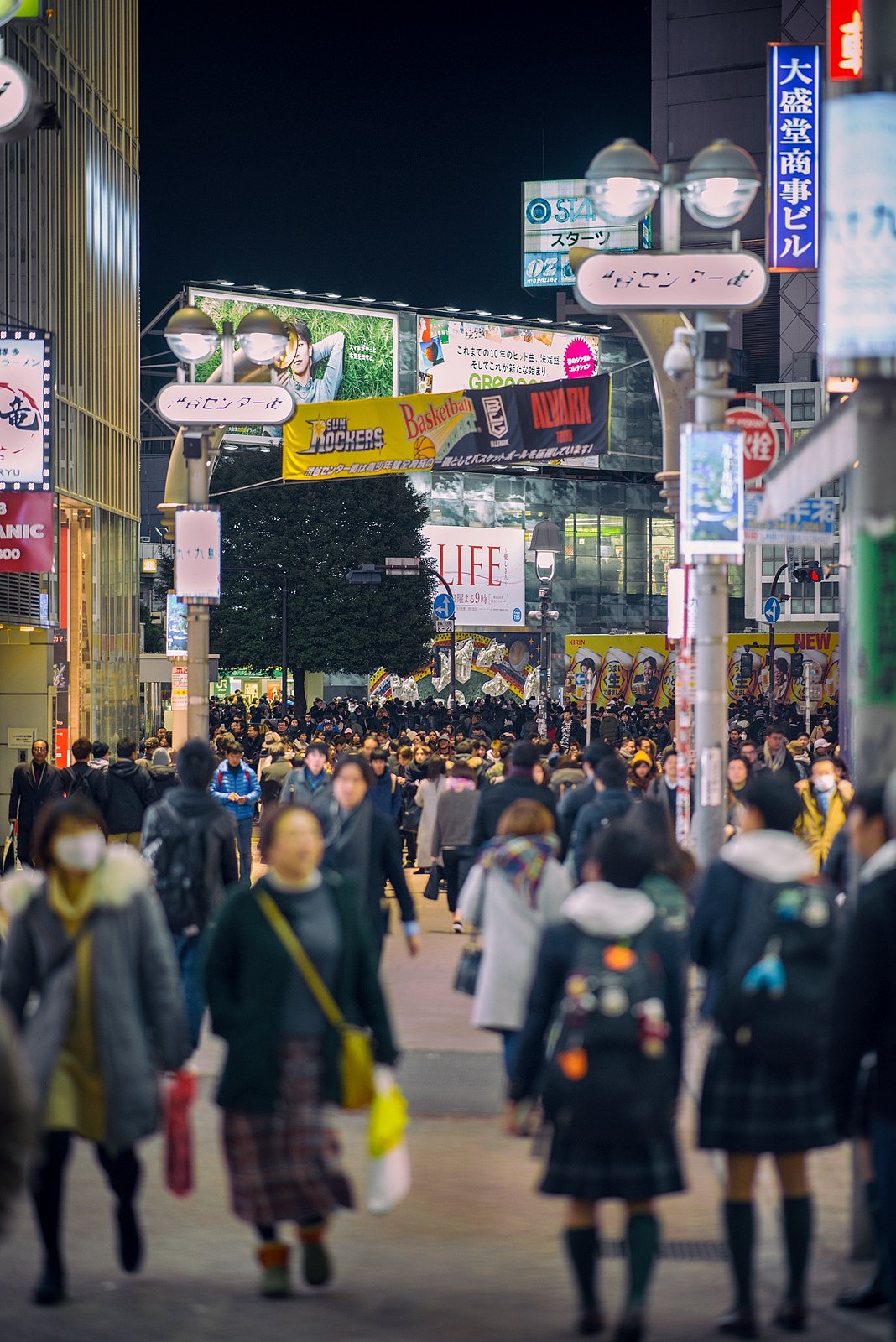 岛国の浅摄纪行-人群篇