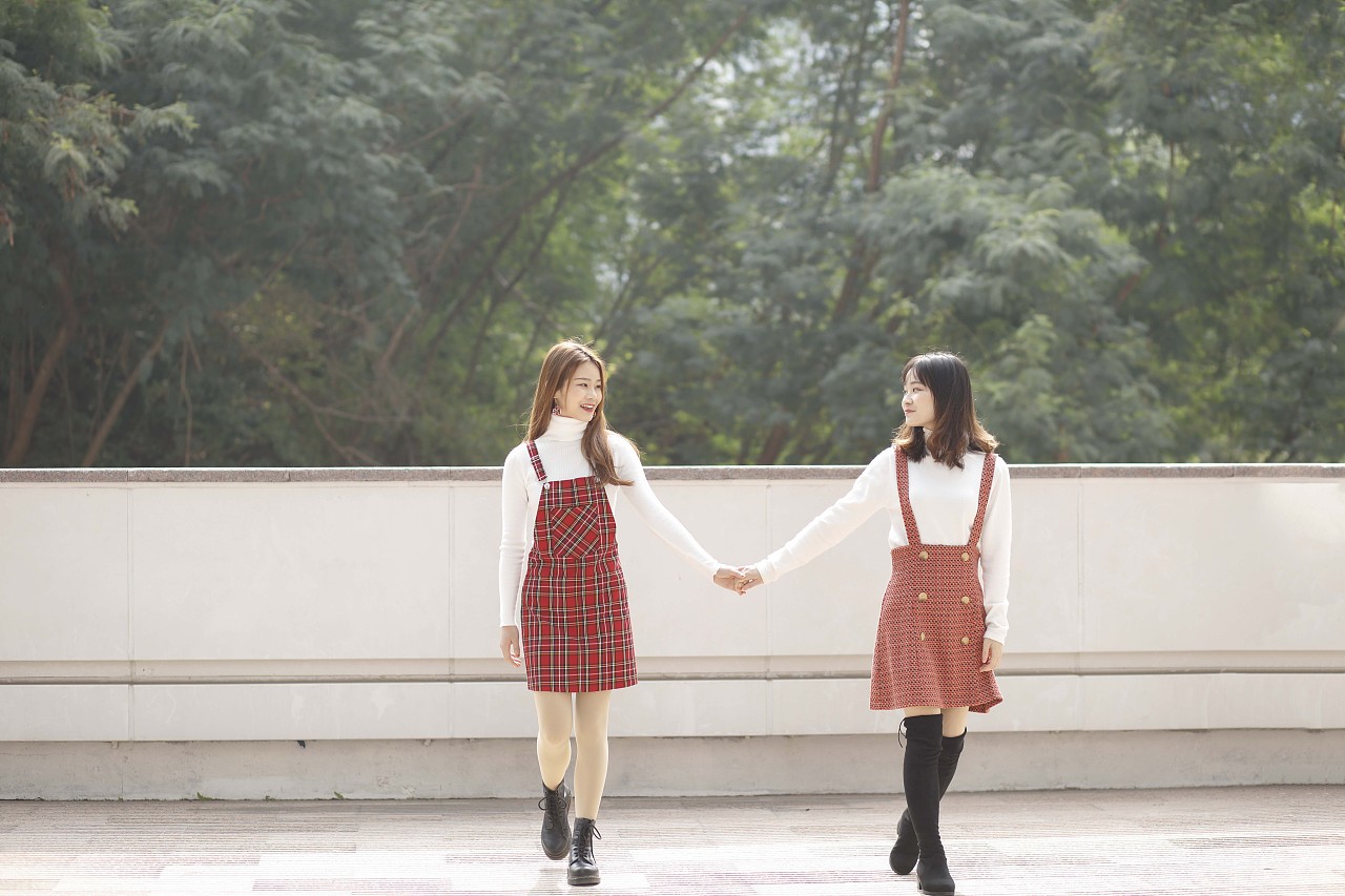 青春是生命中的诗（图ZMTQzNDQwNjI4） - 人像摄影 - 站酷设计师治愈系摄影师宁夏原创素材 - 站酷ZCOOL