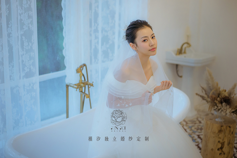 槿夕独立婚纱JINNCY设计单品：瞻云（图ZMTM3MTkwNTgw） - 正装/礼服 - 站酷设计师婚纱设计师槿夕原创素材 - 站酷ZCOOL