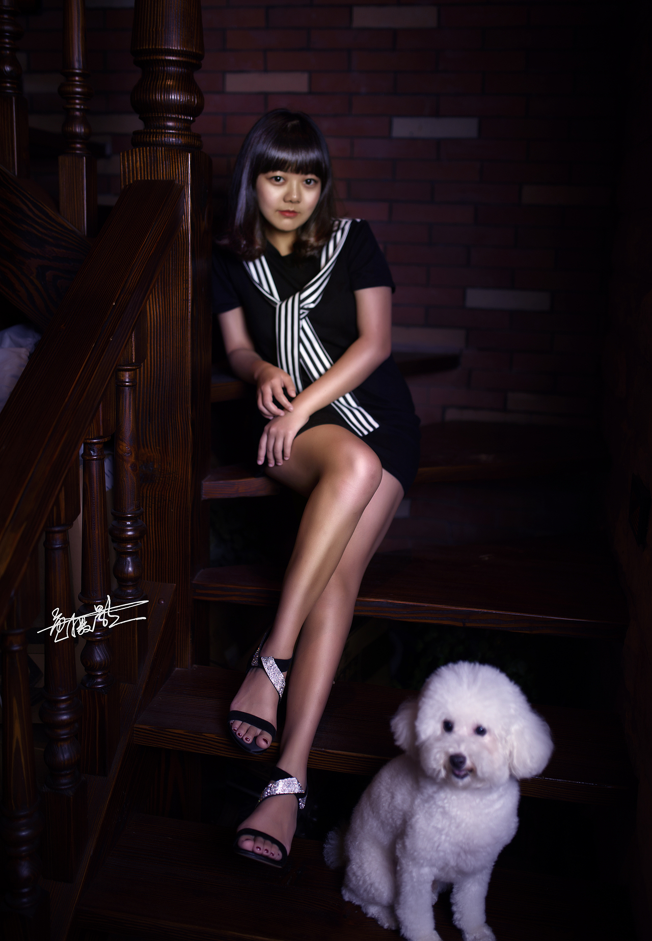 酒窖女孩儿（图ZNTQ1MzQ1MDQ=） - 人像摄影 - 站酷设计师木子鱼摄影原创素材 - 站酷ZCOOL