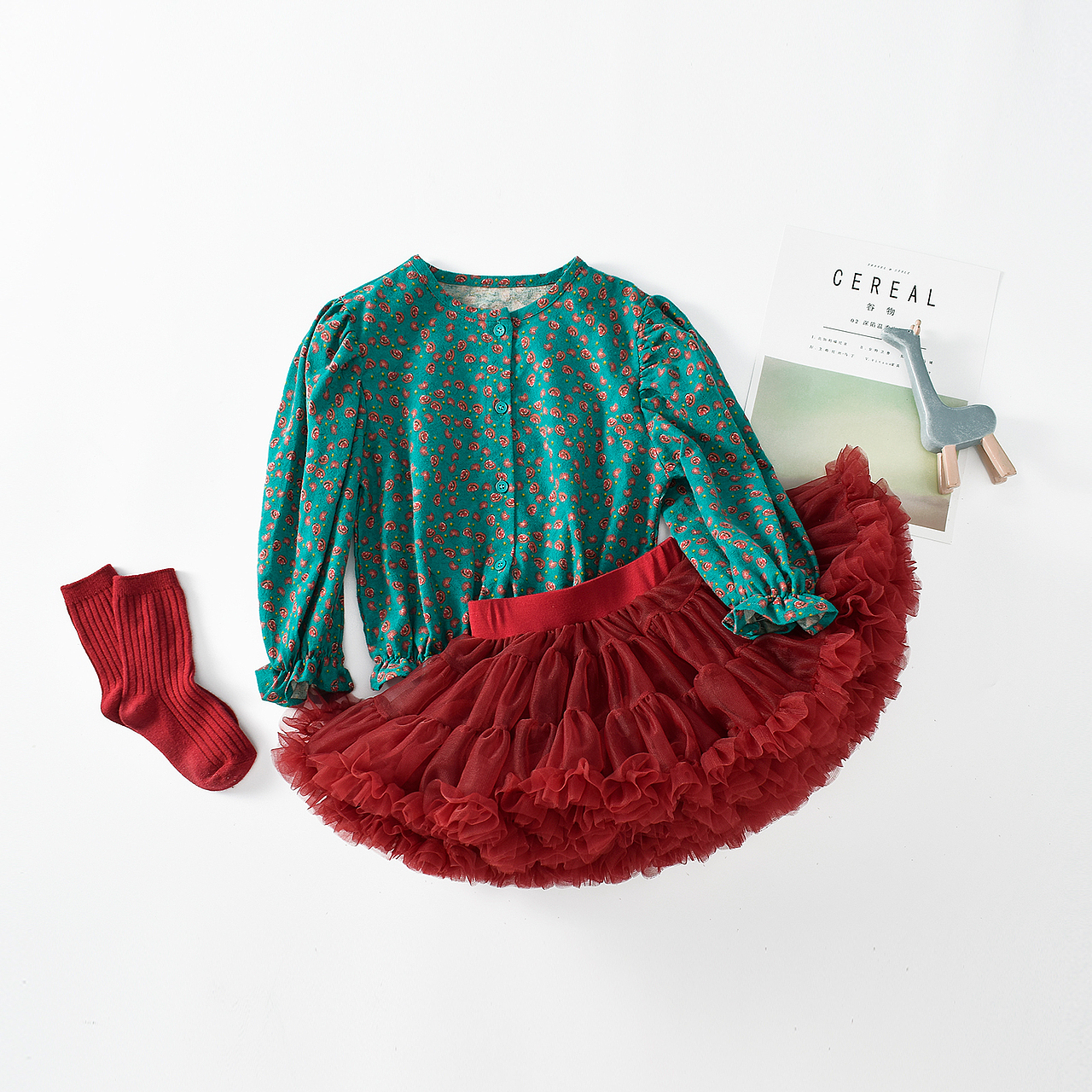 一组童装服饰室内拍摄（图ZMjY3MzQ1NzUy） - 产品摄影 - 站酷设计师寻泊原创素材 - 站酷ZCOOL