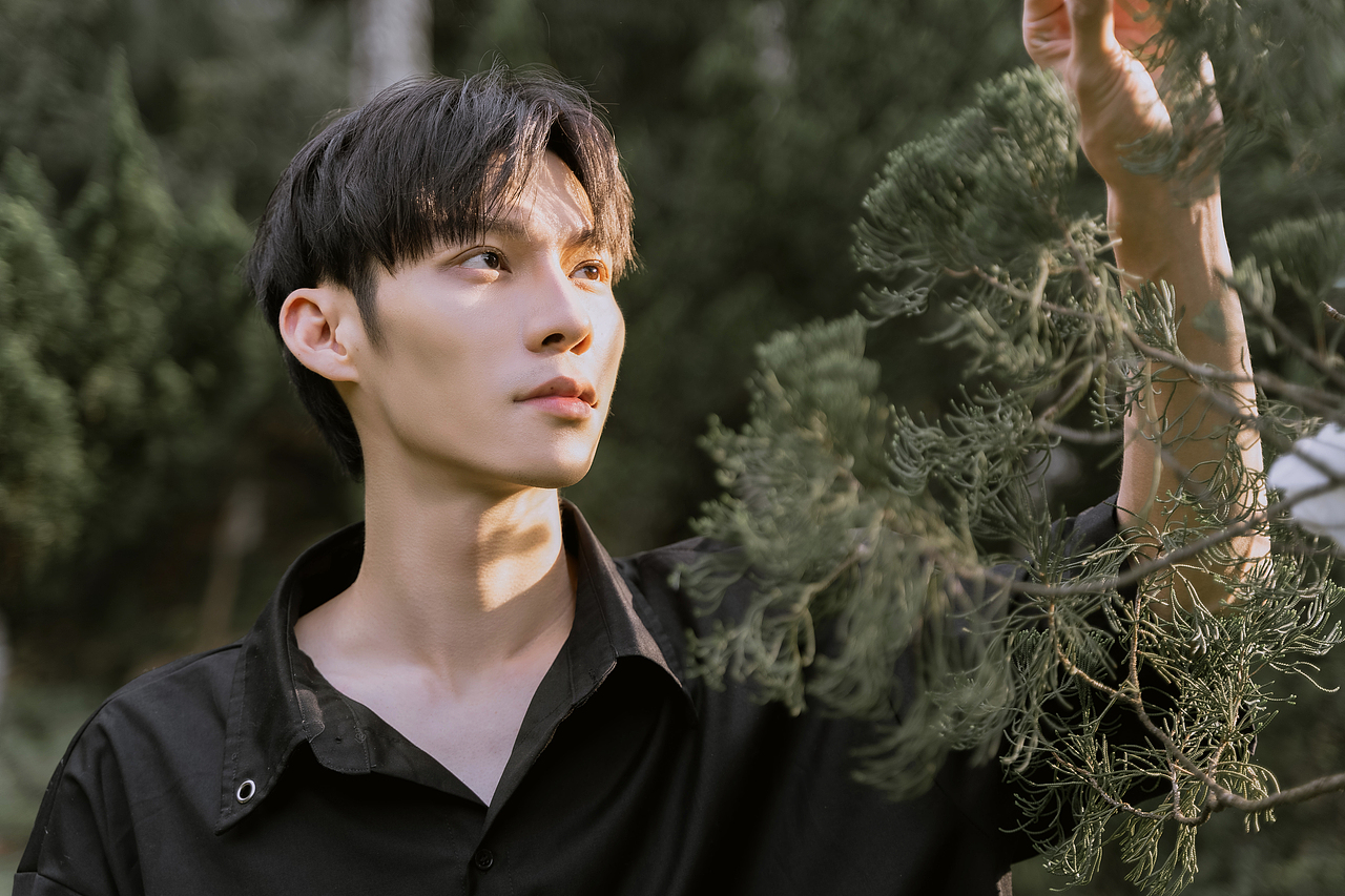 风中的秘密（图ZMjk0MDczMDk2） - 人像摄影 - 站酷设计师QUCYPHOTO原创素材 - 站酷ZCOOL