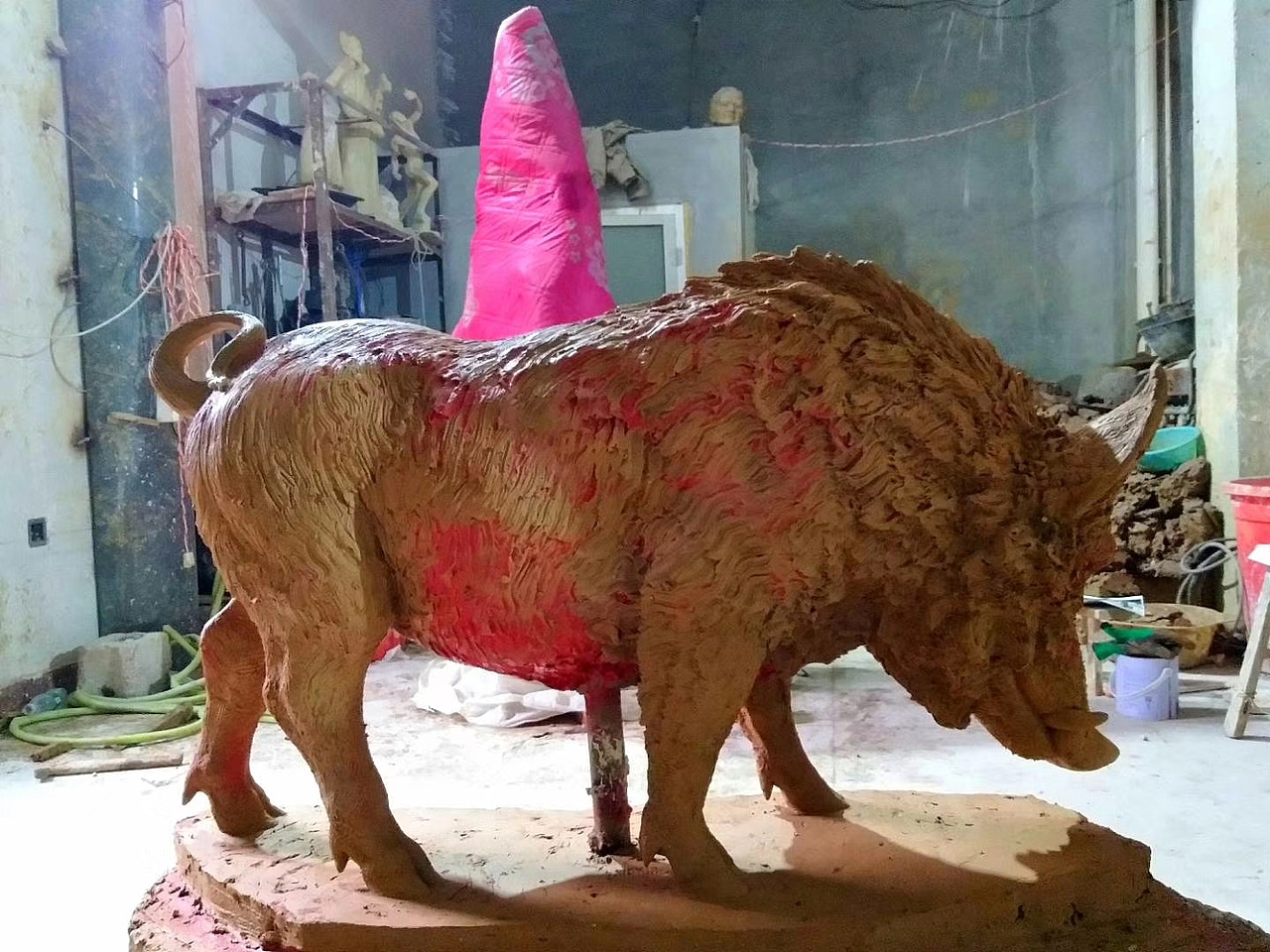 野猪雕塑