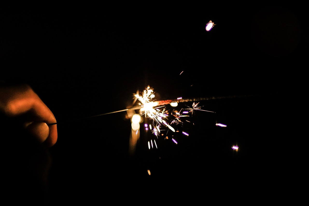 烟火（图ZMTA0NjE4NTQw） - 人文/纪实摄影 - 站酷设计师迷路的麋鹿Lu原创素材 - 站酷ZCOOL