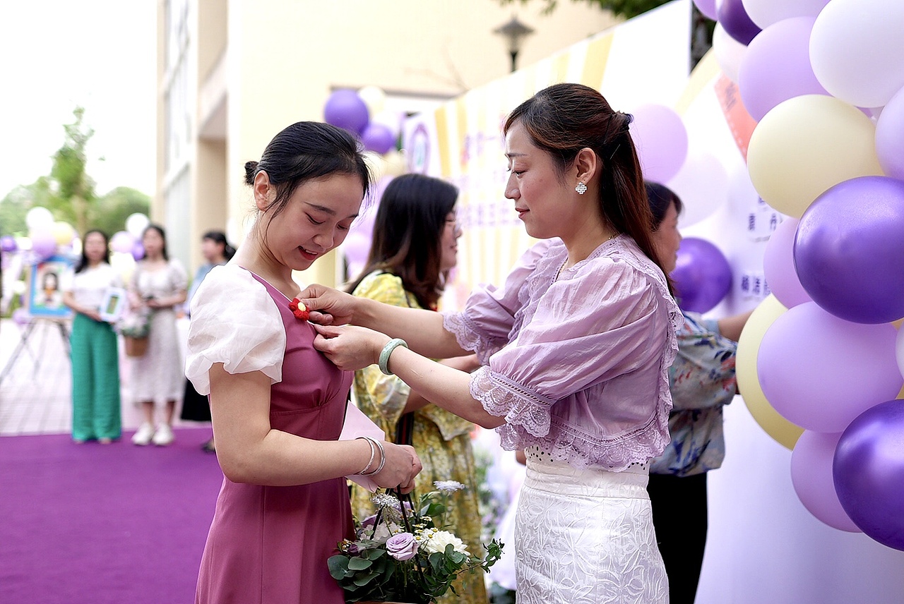 大汉小学班主任节-上（图ZMjU3OTI0OTQ4） - 人文/纪实摄影 - 站酷设计师六月爸爸原创素材 - 站酷ZCOOL