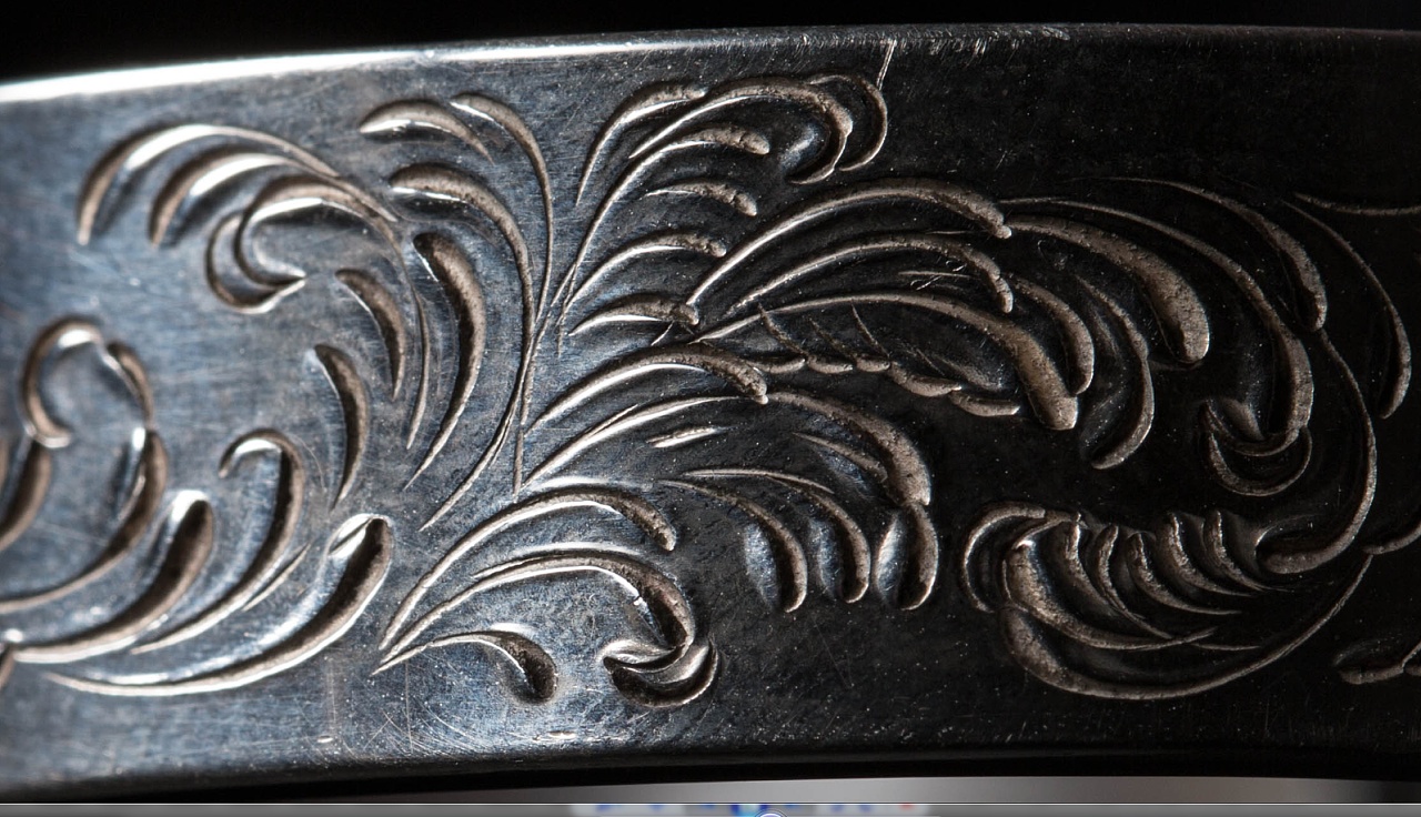 唐草纹理手镯,u