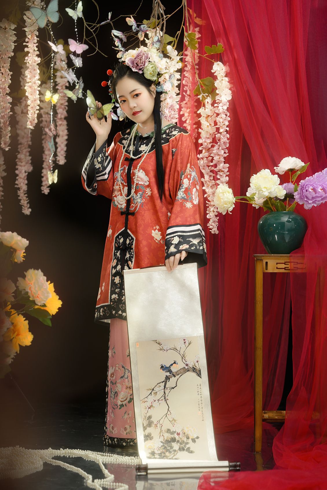 清汉女|先生,我才不是旧时代的遗物。