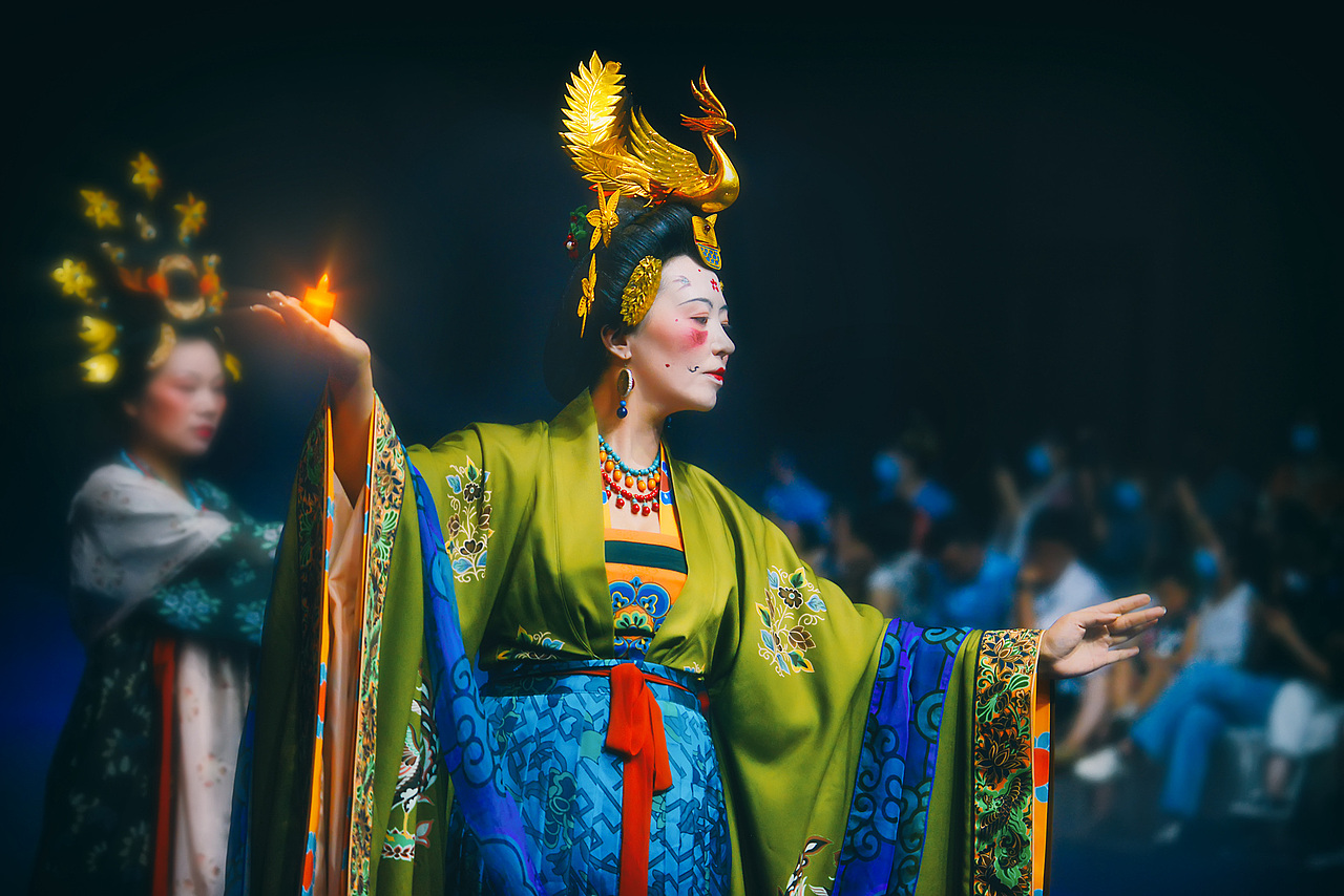 舞台拍摄——2021乾坤传说传统服饰造型发布会（图ZMjY4NDE4MTA0） - 其他摄影 - 站酷设计师秋月半弯原创素材 - 站酷ZCOOL