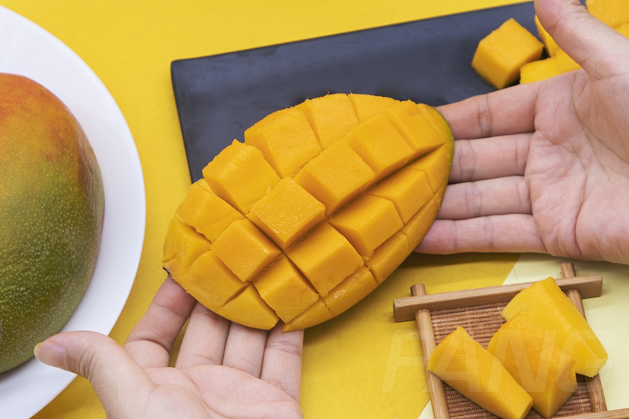 芒果轻快风格 原图 微调亮度 不修