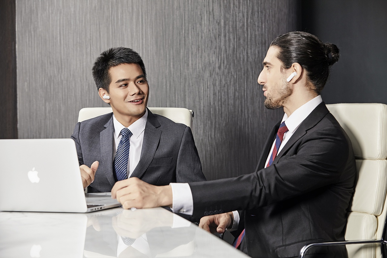 智能降噪双向识别AI翻译耳机