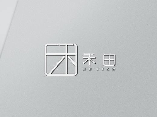 女装logo