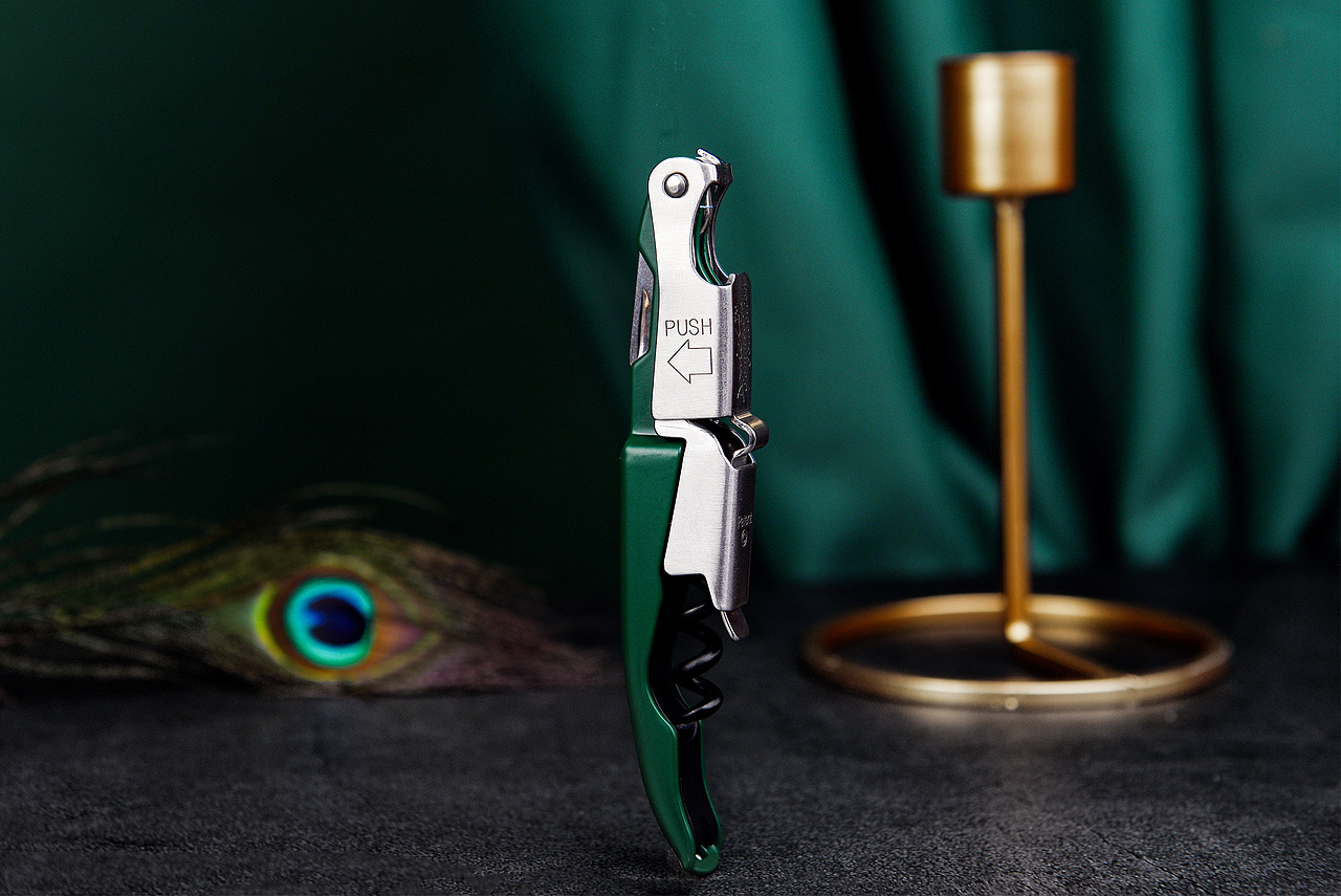 高端红酒礼盒（图ZMjAwNTMxNzEy） - 产品摄影 - 站酷设计师我是李小振原创素材 - 站酷ZCOOL