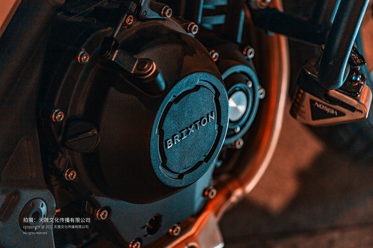 为高金动力拍摄的GK500穿越版宣传照