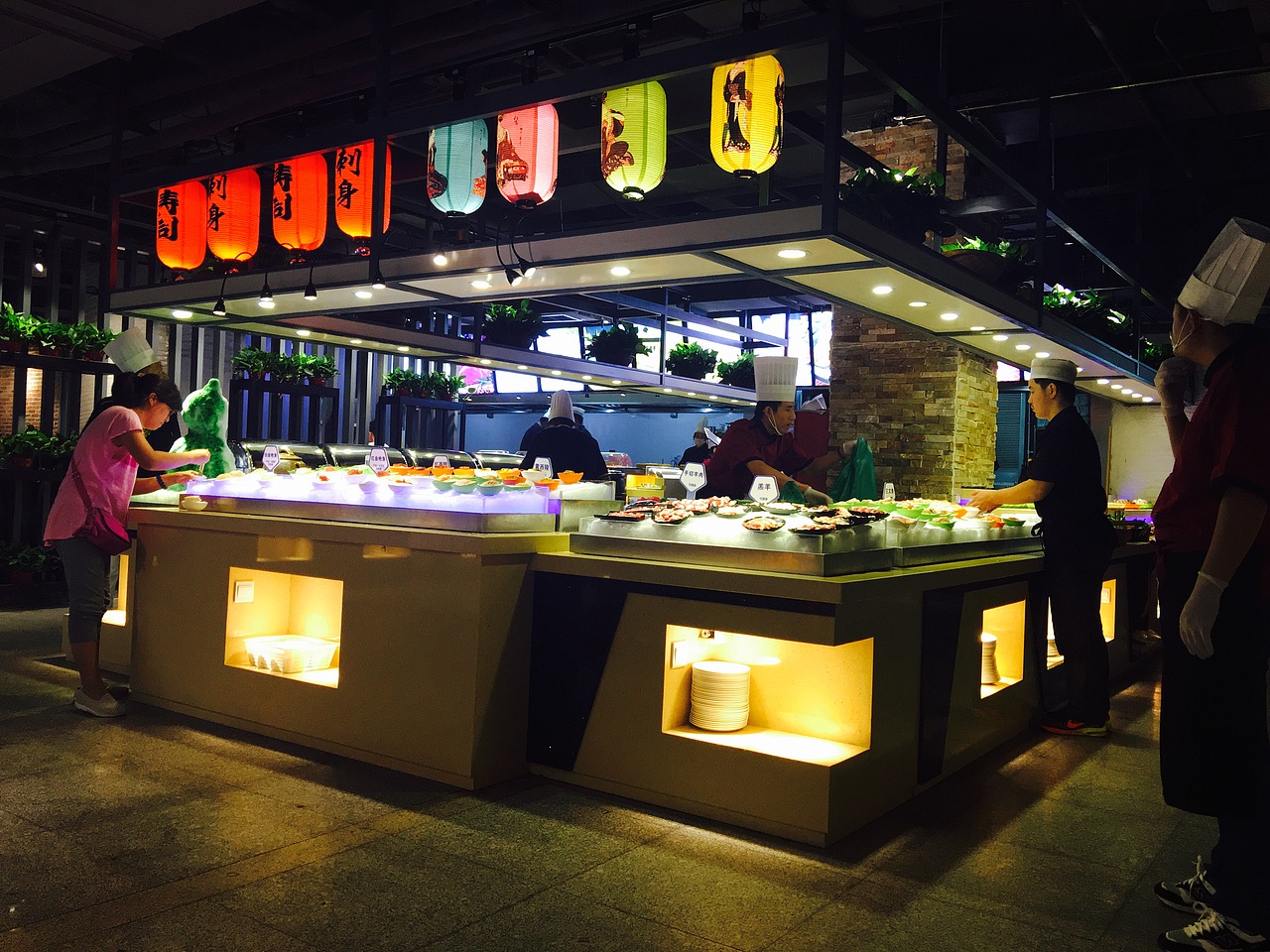 自助餐厅选址定位 餐厅档次提升 自助餐厅烤肉配方