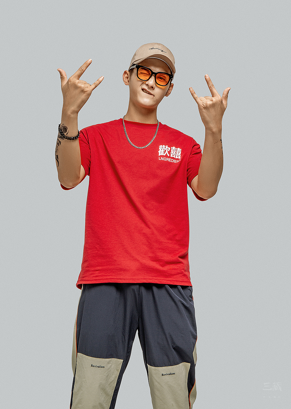 服装拍摄（图ZMjExMTQ1MDY4） - 人像摄影 - 站酷设计师摄影师三藏原创素材 - 站酷ZCOOL