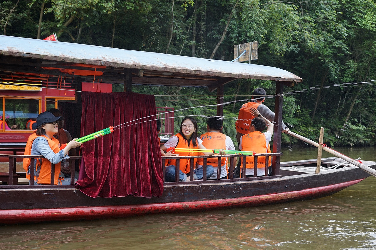 站酷十二周年重庆站线下聚会（图ZMTE5Mzk2MDky） - 人像摄影 - 站酷设计师缺失的骨髓原创素材 - 站酷ZCOOL