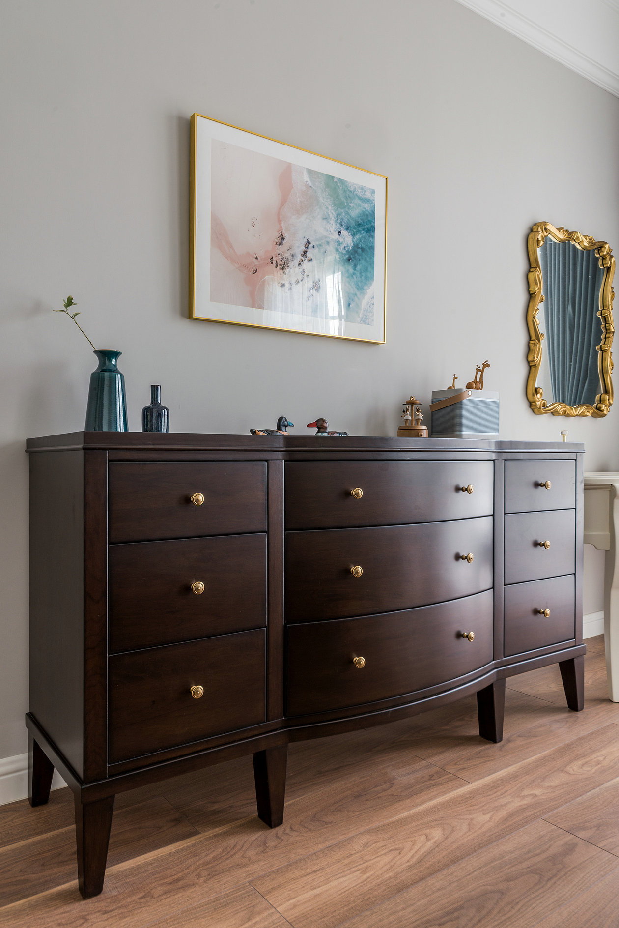 贵阳新天地126㎡精装房软装设计-现代小美式轻奢风格