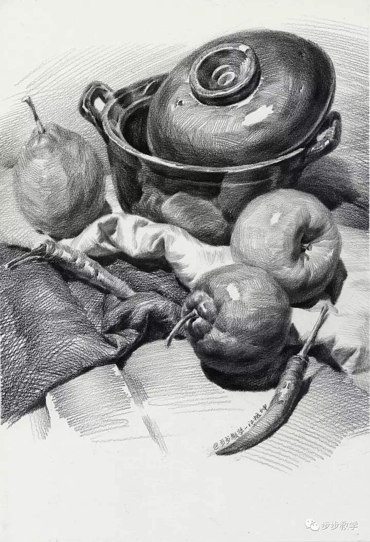 贵州美术网分享经典素描静物作品,来源于步步教学