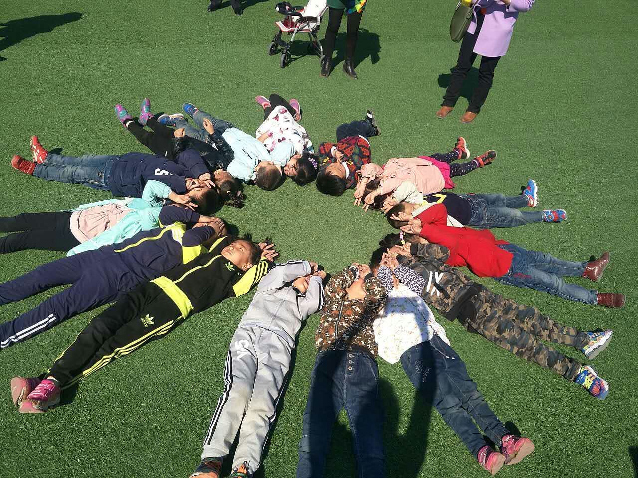 巴音镇幼儿园草莓二班春游亲子活动 2017.4.2