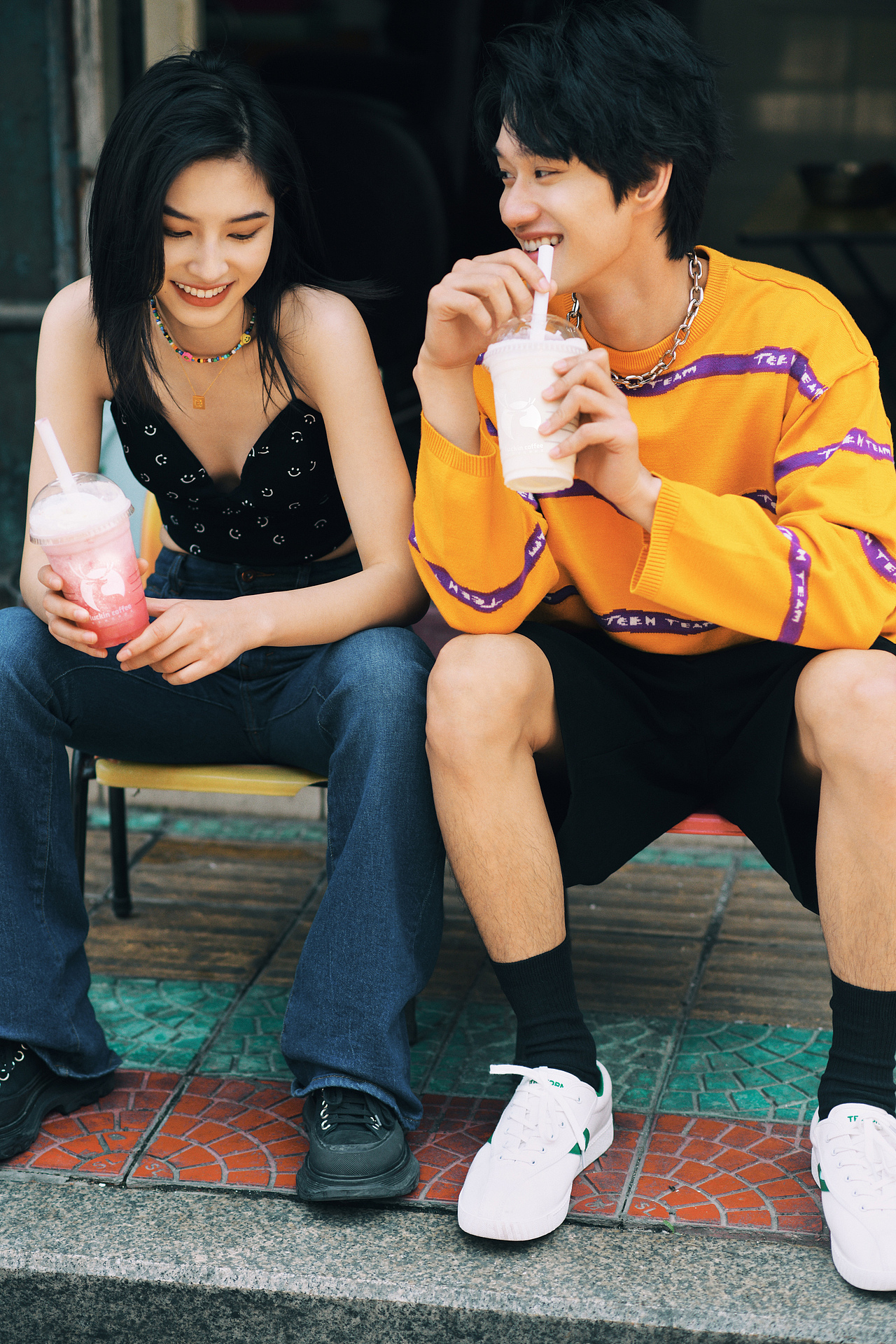 胶片街拍🎞️（图ZMjg4NTE5ODY4） - 人像摄影 - 站酷设计师Anne1234567原创素材 - 站酷ZCOOL