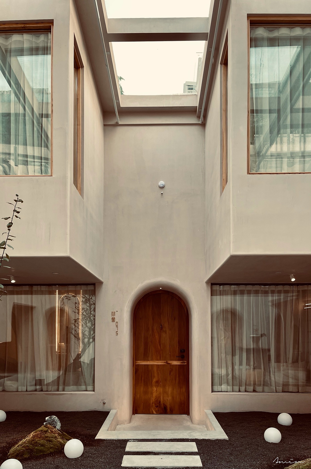 一弯新月 城市之中的民宿（图ZMjM5MzkwMjg4） - 商业空间设计 - 站酷设计师摄影师阿敏原创素材 - 站酷ZCOOL