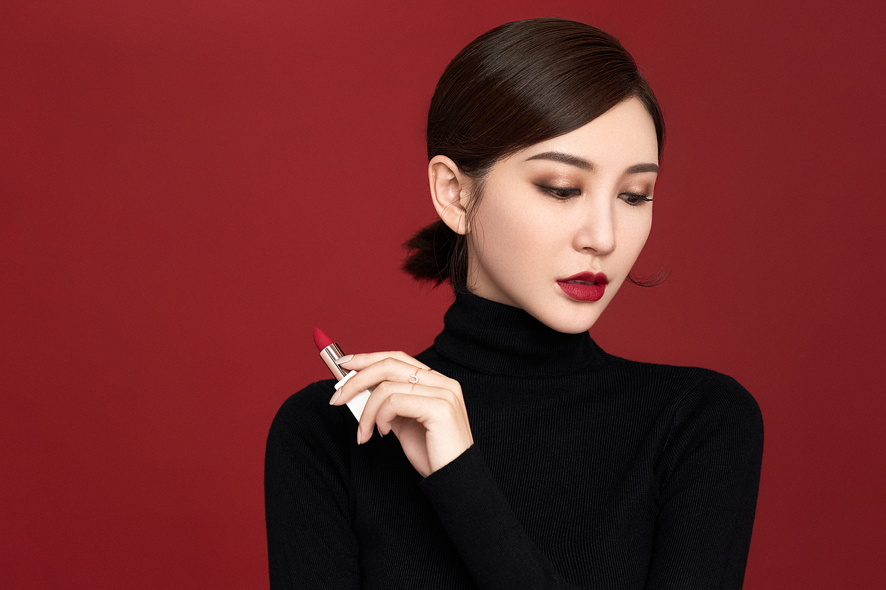 美妆 商业产品人像修图作品（图ZMjE4NTAwMjQ4） - 修图/后期 - 站酷设计师周周商业修图原创素材 - 站酷ZCOOL