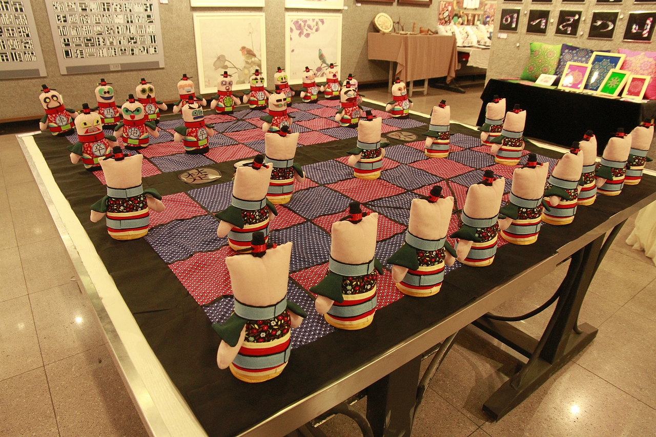 【2014届视觉传达毕业展】内蒙古师范大学国际现代设计艺术学院#青春答卷2014#（图ZMTcyNDA0OTI=） - 其他平面 - 站酷设计师小二黑拔牙原创素材 - 站酷ZCOOL