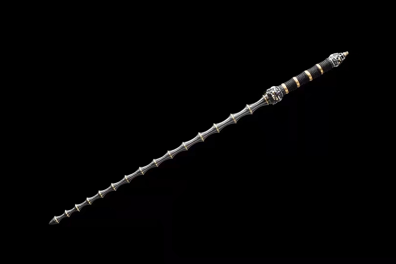 高级箍铜兽吞竹节钢鞭和风堂美术刀剑