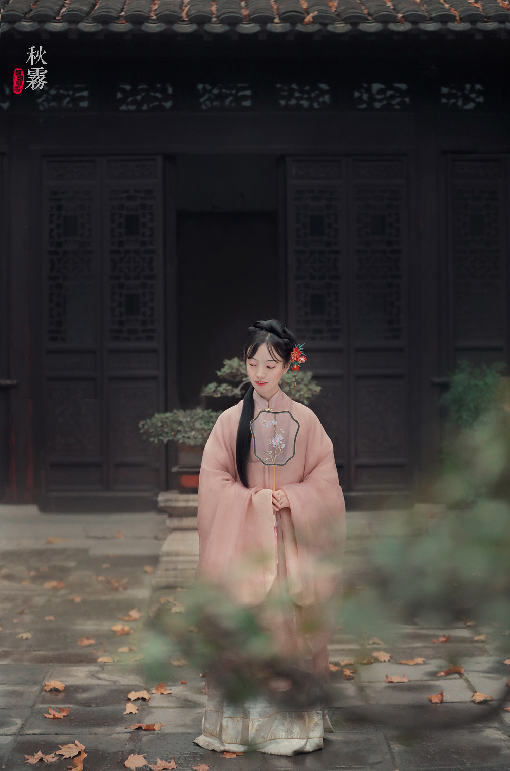 秋雾（图ZMTAzNjU2ODg0） - 人像摄影 - 站酷设计师摄影师蝈蝈小姐原创素材 - 站酷ZCOOL
