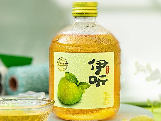 伊听青梅酒