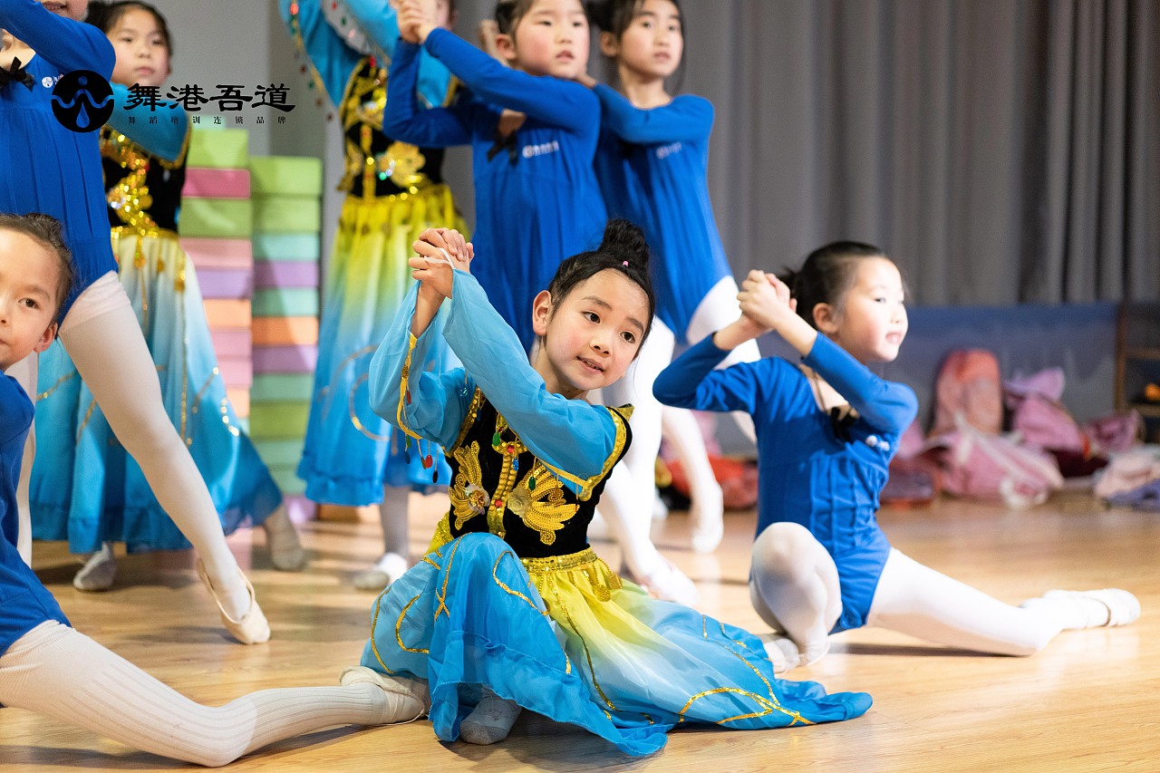 舞港吾道(连锁)舞蹈学校第一期学员课堂精彩照(4)