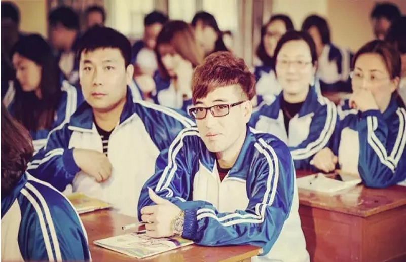 老同学,好久不见! —————————— 无脚鸟影视