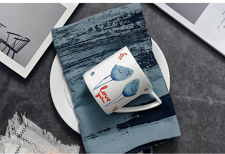 北欧简约可爱童趣彩色蜡笔画风创意情侣杯陶瓷水杯马克杯咖啡杯 摄影作品 餐具摄影 杯子摄影（图ZNzg2MTE3NzI=） - 生活用品 - 站酷设计师漫渡光影原创素材 - 站酷ZCOOL