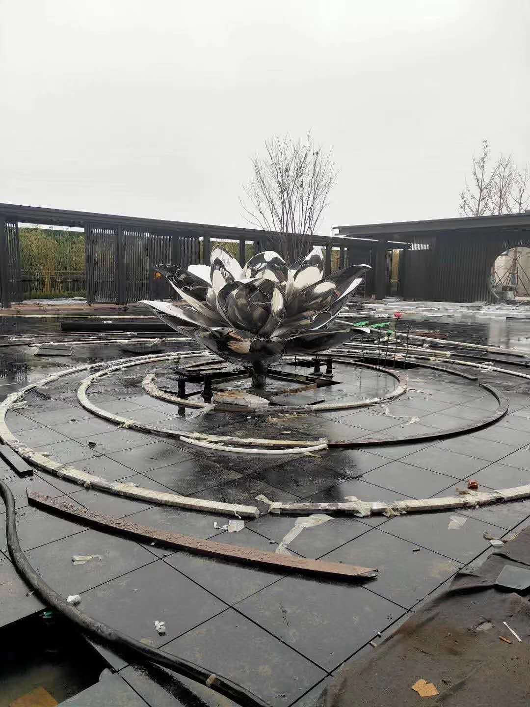 不锈钢雕塑定制加工 产地货源 不锈钢喷漆仿真雕塑