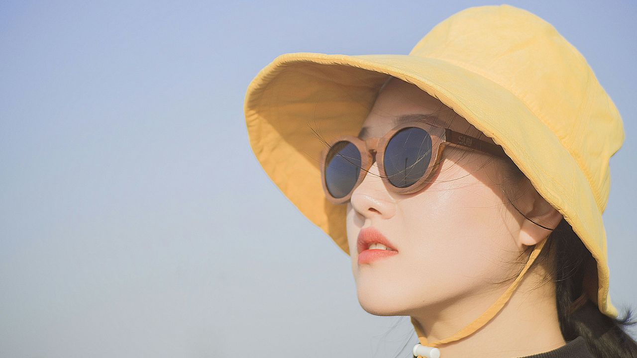 春天行过池塘,郁郁的草香。