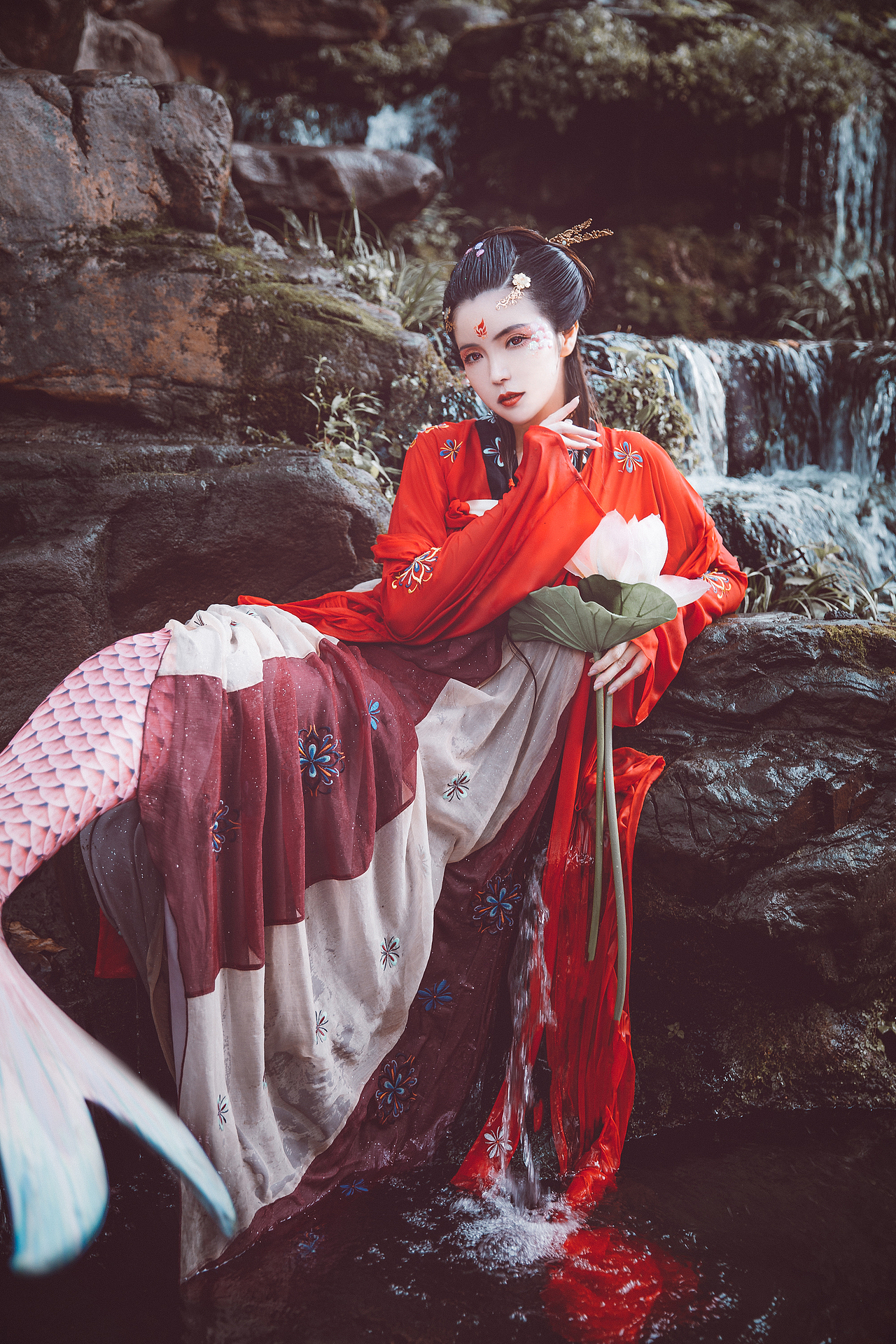 《胭脂魅莲生》