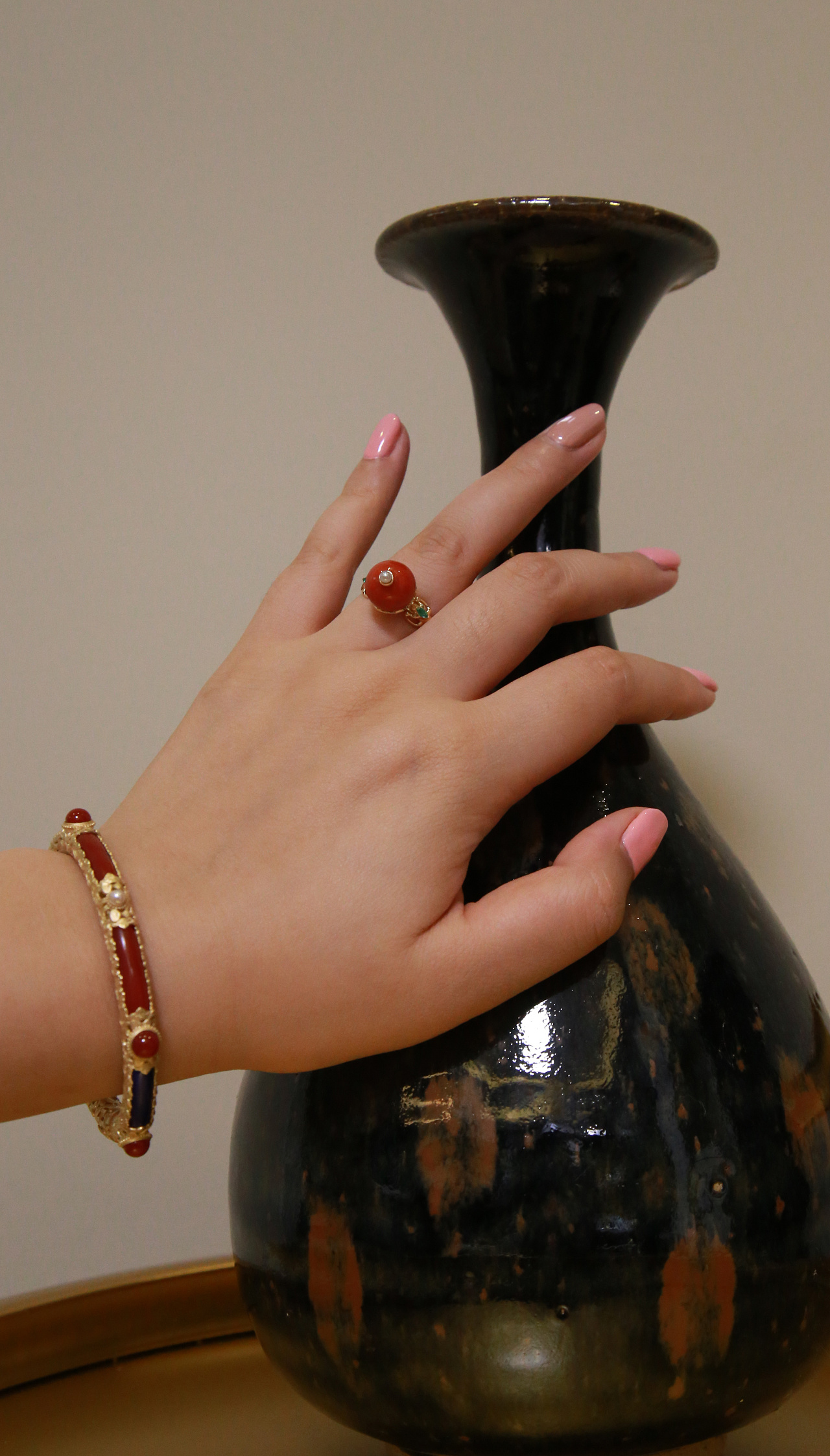 金刚平安如意镯改版 阿卡珊瑚 青金石 金 - 原创作品 - 站酷(zcool)