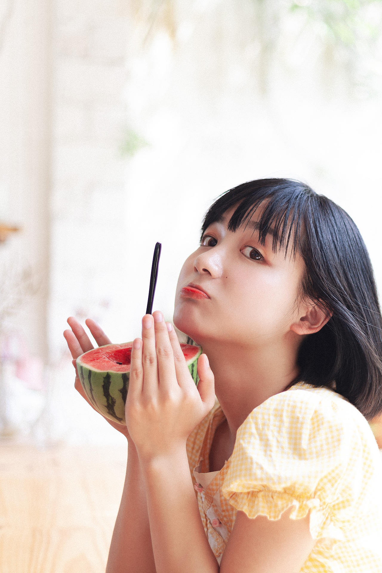 夏天的西瓜，蝉鸣，和阳光（图ZMjI4OTY3MzUy） - 人像摄影 - 站酷设计师樱雨天原创素材 - 站酷ZCOOL