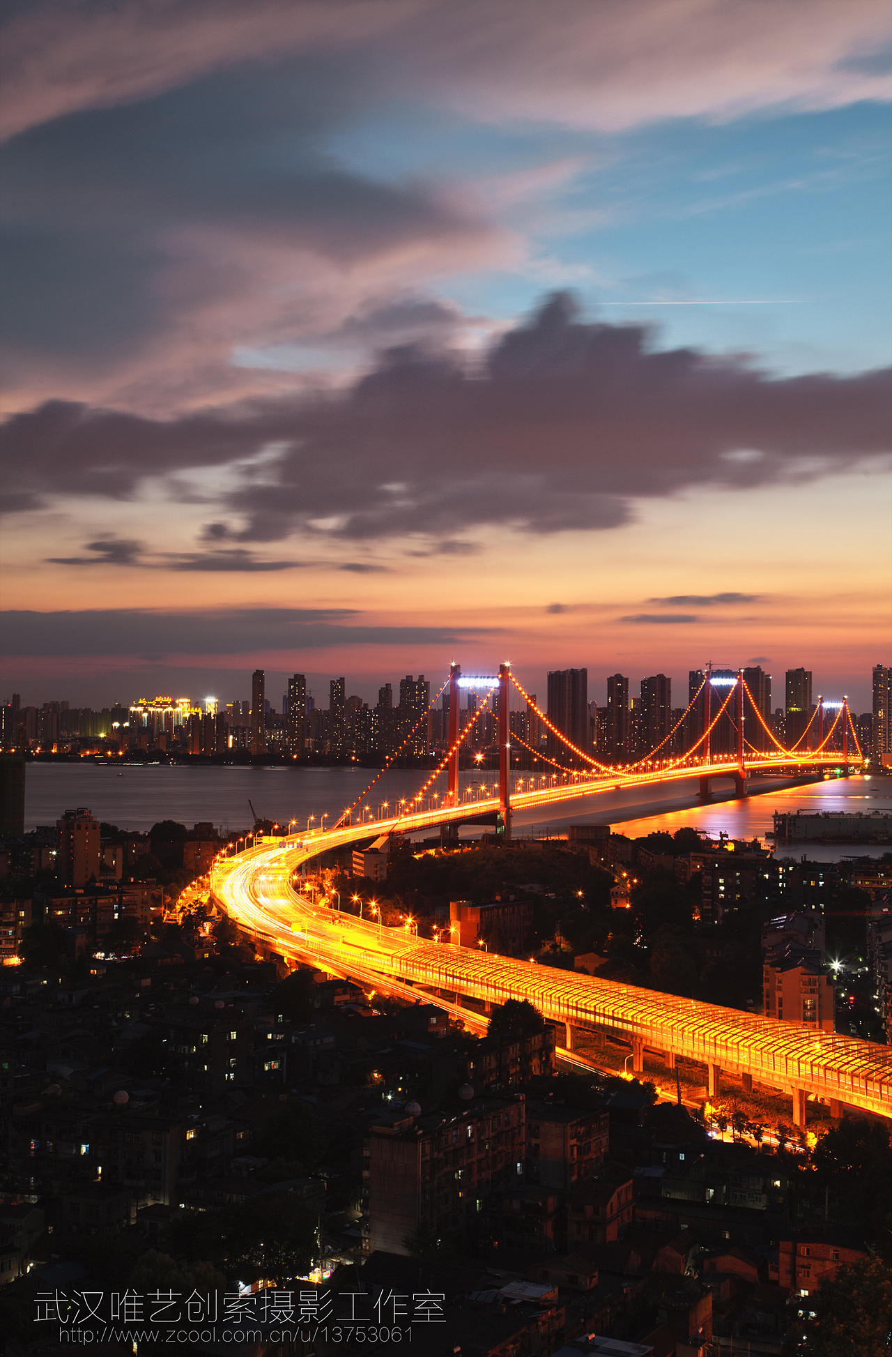 武汉夜晚灯光全亮的长江大桥图片素材_免费下载_jpg图片格式_VRF高清图片500039767_摄图网