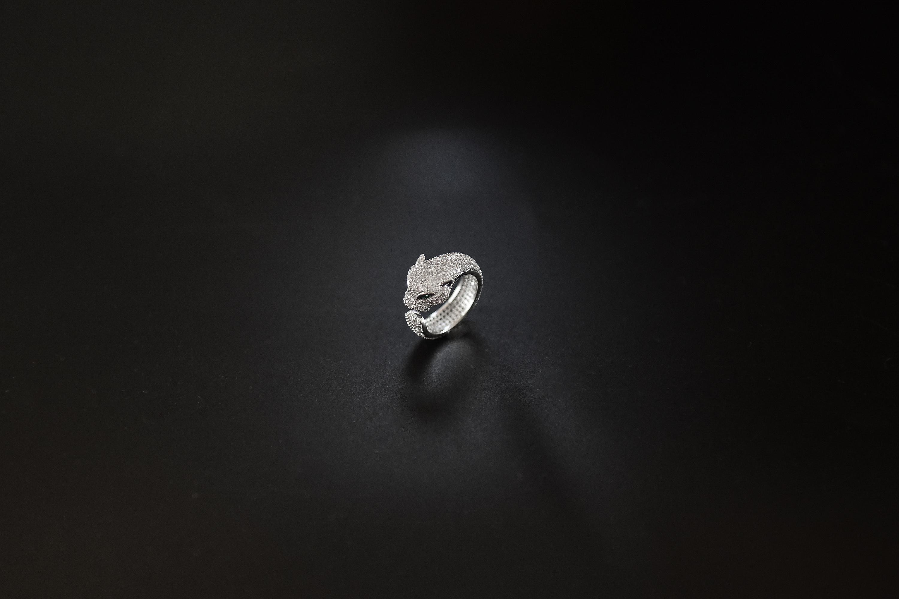 饰品拍摄(黑底)自然光下拍摄