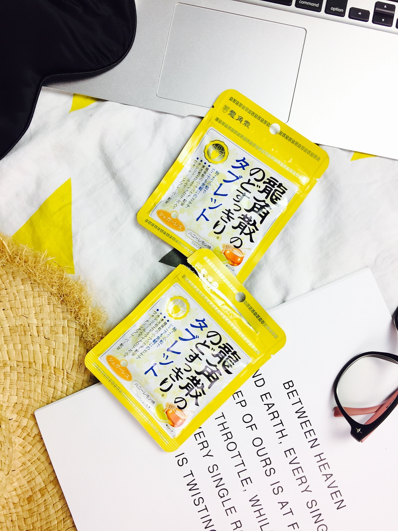 五月手机静物摄影洗护产品口红彩妆产品场景拍摄