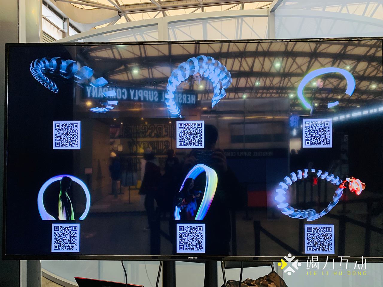 上海国际潮流站科技艺术结合子弹时间光绘涂鸦拍照互动（图ZMjI4OTk2NDg0） - 其他三维 - 站酷设计师竭力互动原创素材 - 站酷ZCOOL