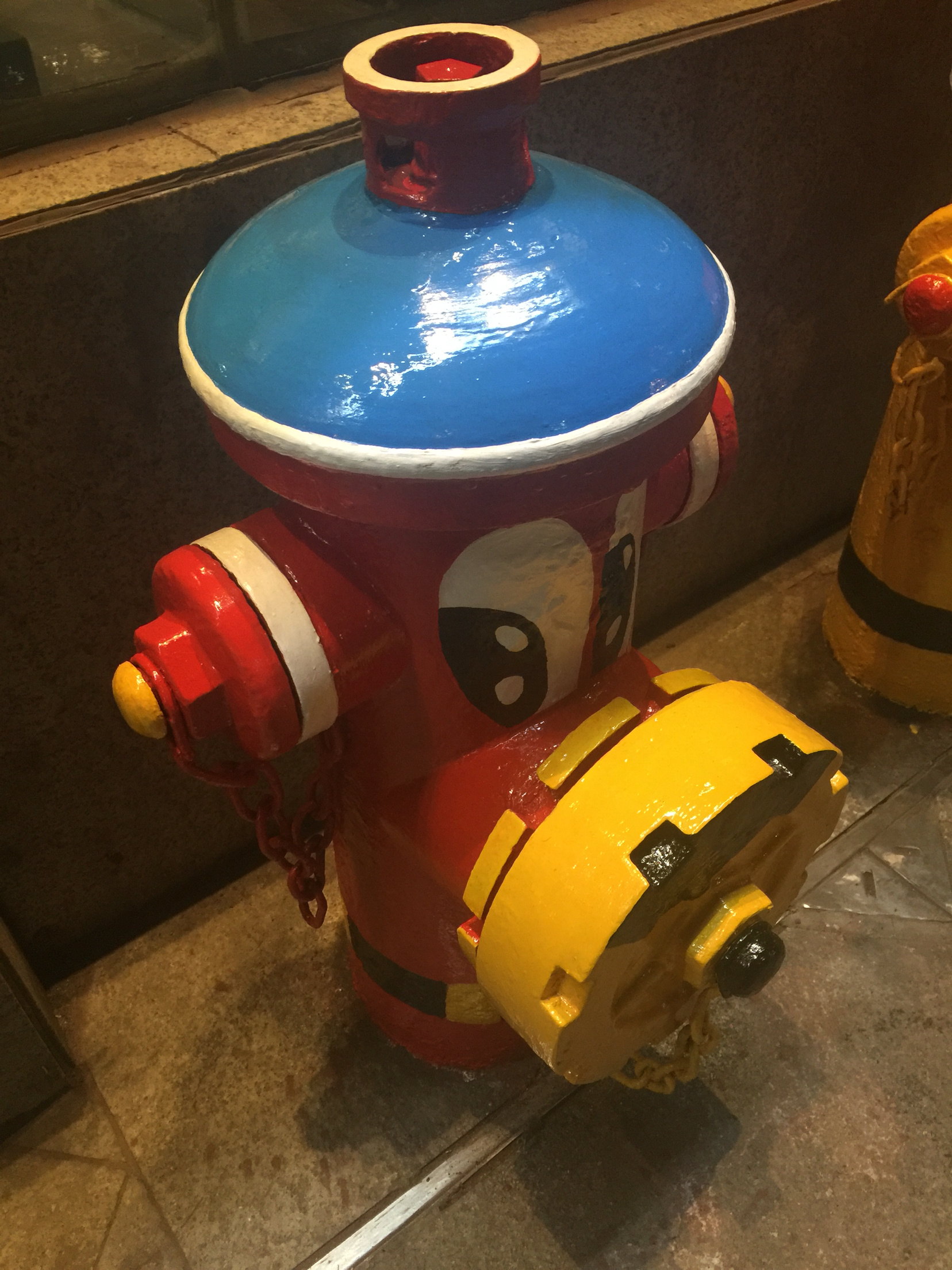 新街口消防栓街头涂鸦