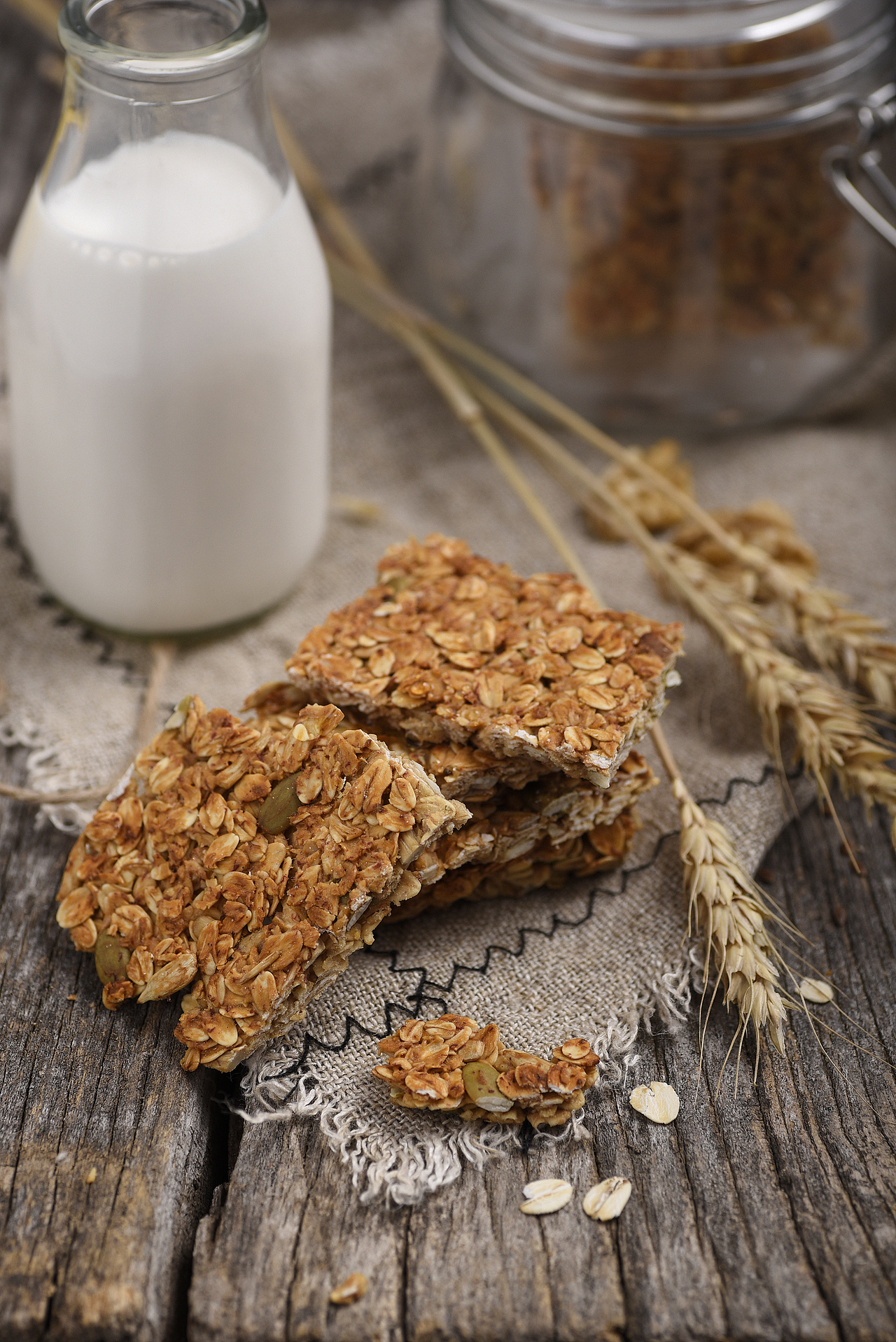 能量棒 燕麦棒拍摄（图ZMTAwNDM0ODMy） - 产品摄影 - 站酷设计师摄影师董名扬原创素材 - 站酷ZCOOL