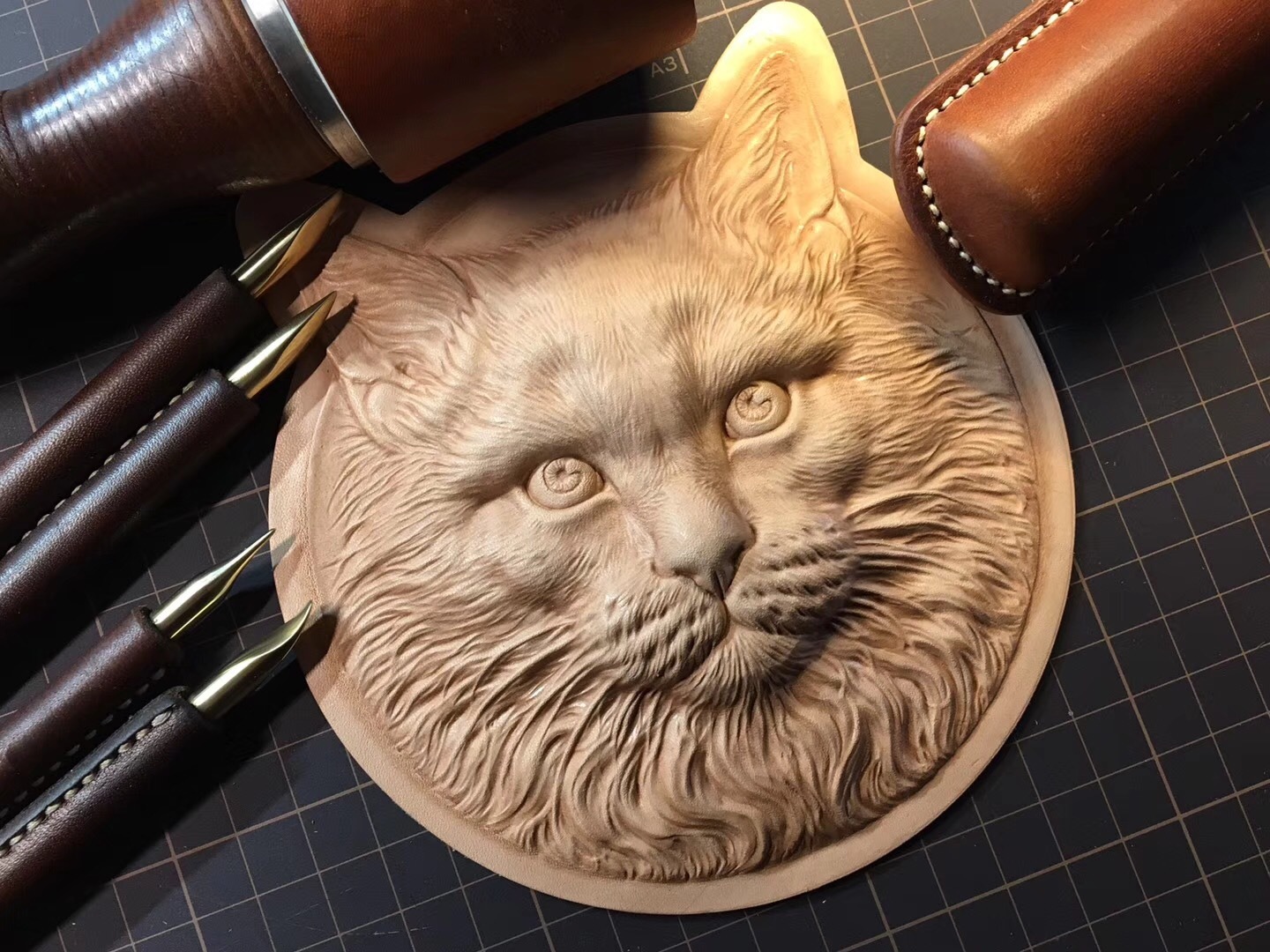 皮雕皮塑手工皮具