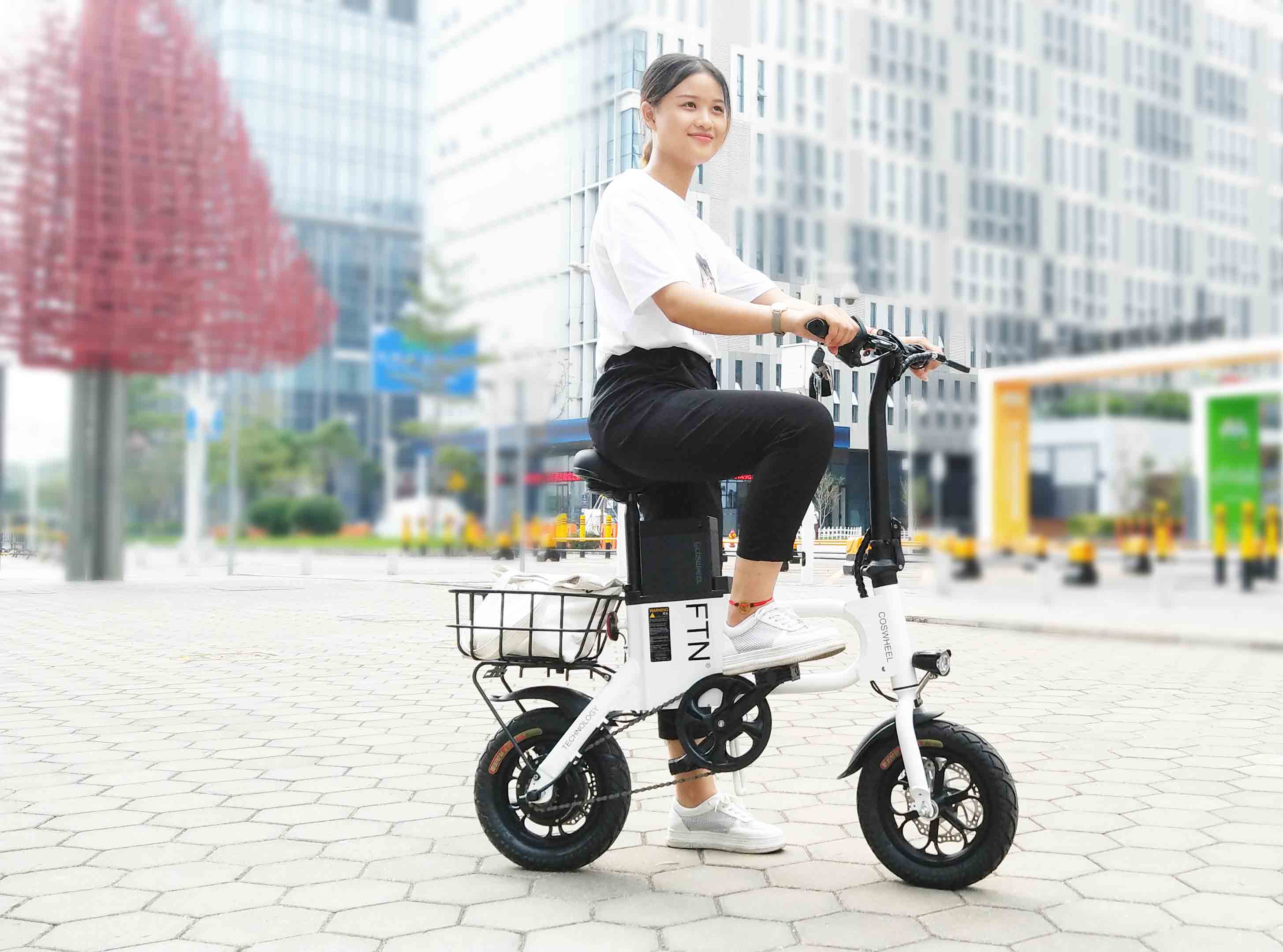 电动车看多了ftn这头梵牛电动车不仅仅很微电轻巧还可以接小孩