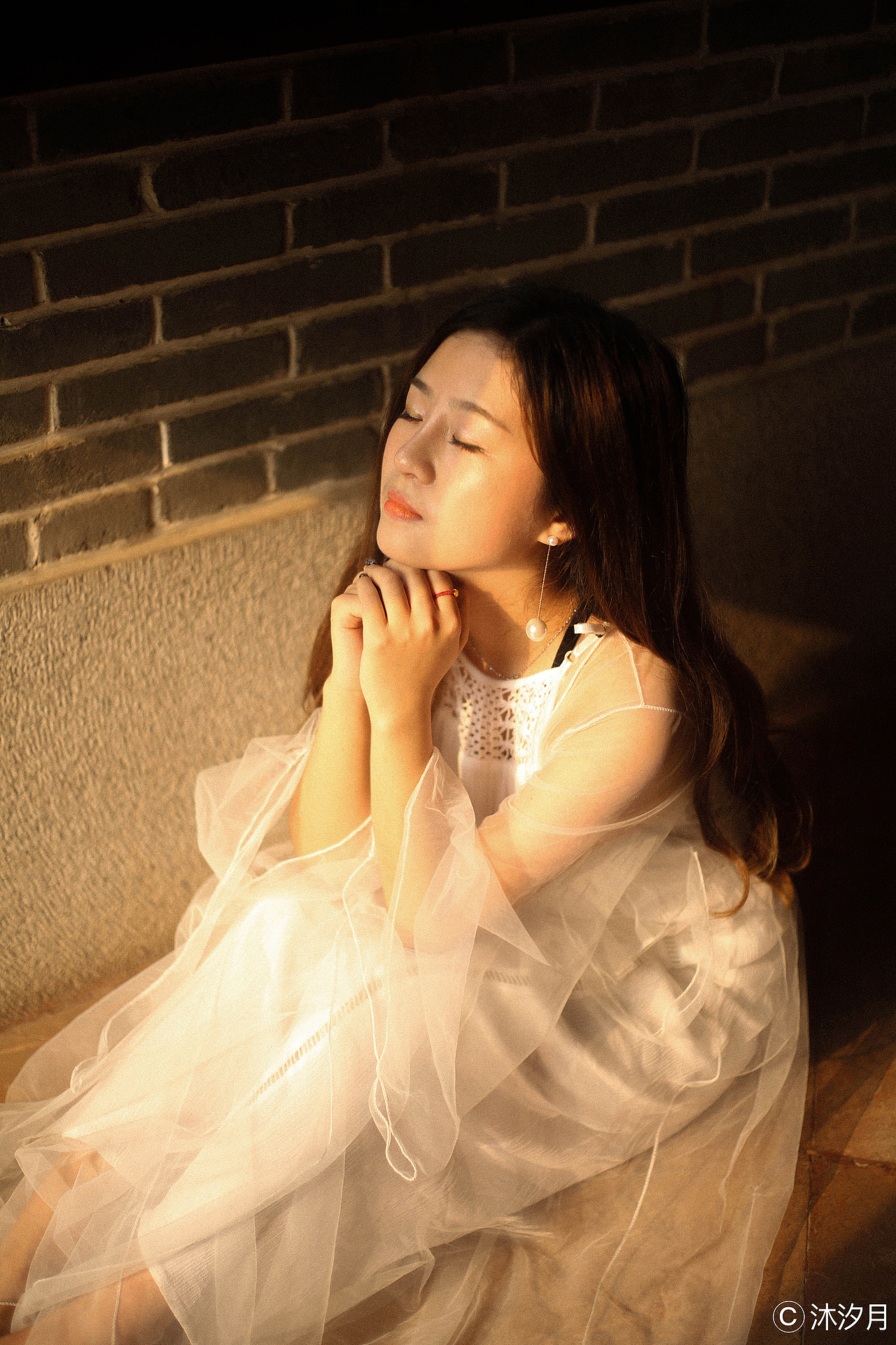 黄昏（图ZODAxMzU5MzY=） - 人像摄影 - 站酷设计师Peyre原创素材 - 站酷ZCOOL