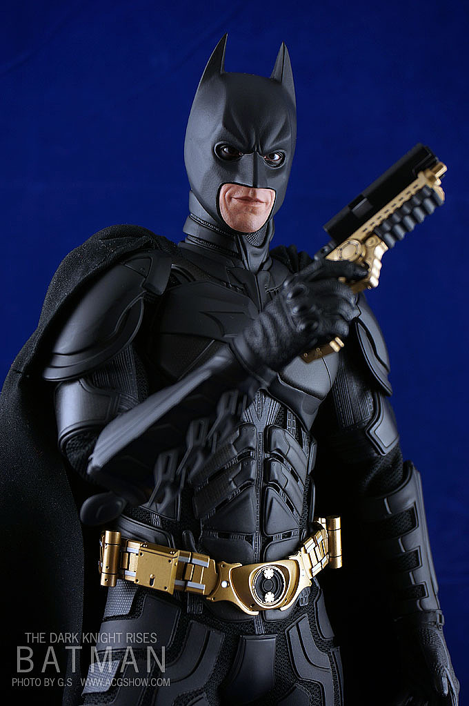 1:6 HOT TOYS DX12 蝙蝠侠:黑暗骑士崛起-布鲁斯·韦恩（图ZNzU3MDQ0NA==） - 产品摄影 - 站酷设计师G.S原创素材 - 站酷ZCOOL