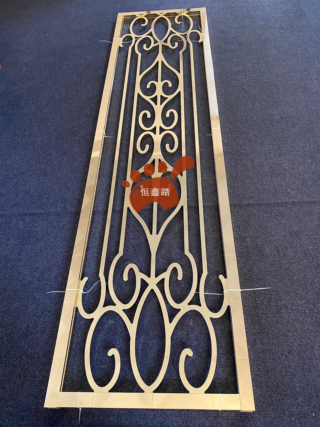 水镀K金铝艺花格，客厅玄关装饰隔断，家装屏风（图ZMjE2NzY2MjQw） - 宣传物料 - 站酷设计师v13531301949原创素材 - 站酷ZCOOL