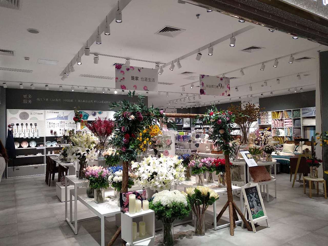 诺米货架的优势及摆放的方法